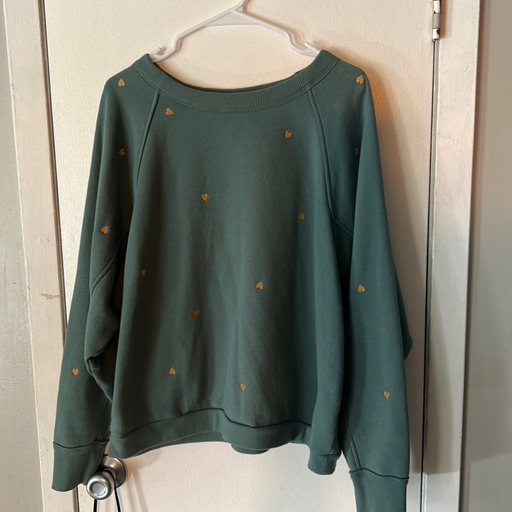 Universal Thread size large sweatshirt. EUC.